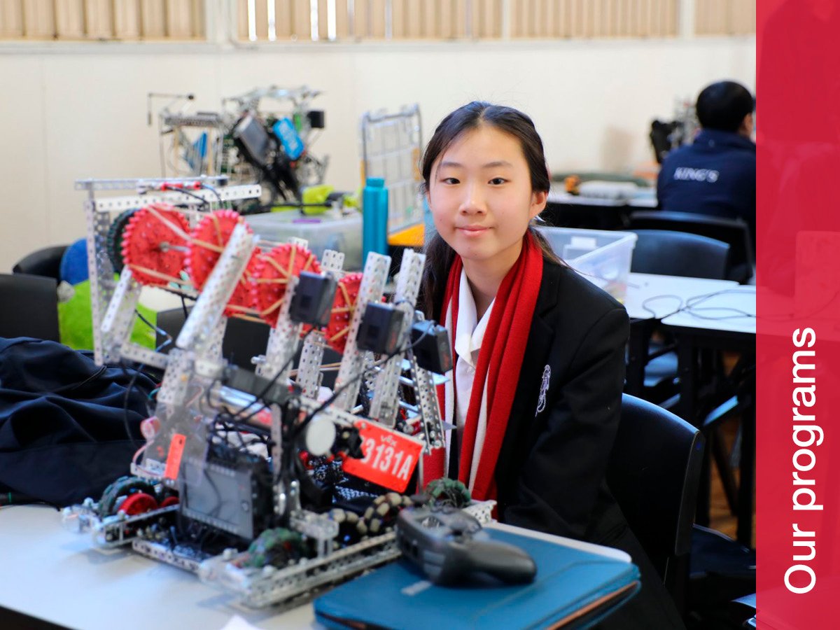 Santa Sabina Hosts High-Energy VEX Robotics Tournament with Grace and Precision